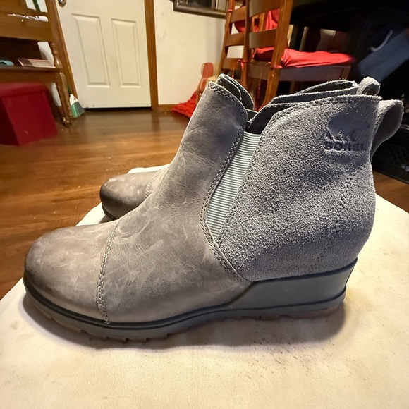 Women's Tan Ankle Boots - Picture 5 of 7